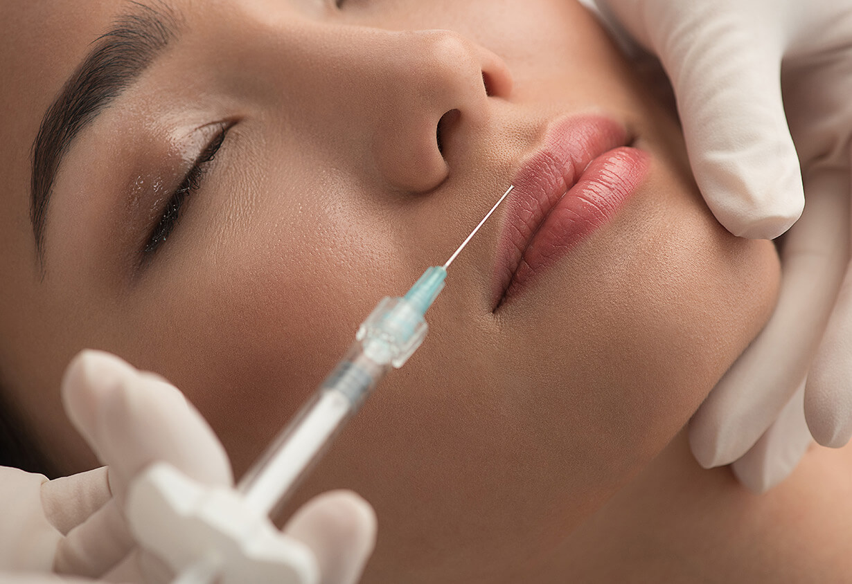 تزریق فیلر هیالورونیک چیست و چه کاربردی در فرم دهی صورت دارد؟